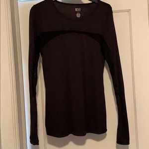 Sexy Black Work out Top Sleeve and Chest Details